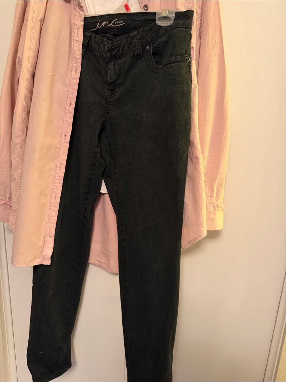 INC International Concepts Black High-Rise Skinny Jeans — Sleek Stretch Denim